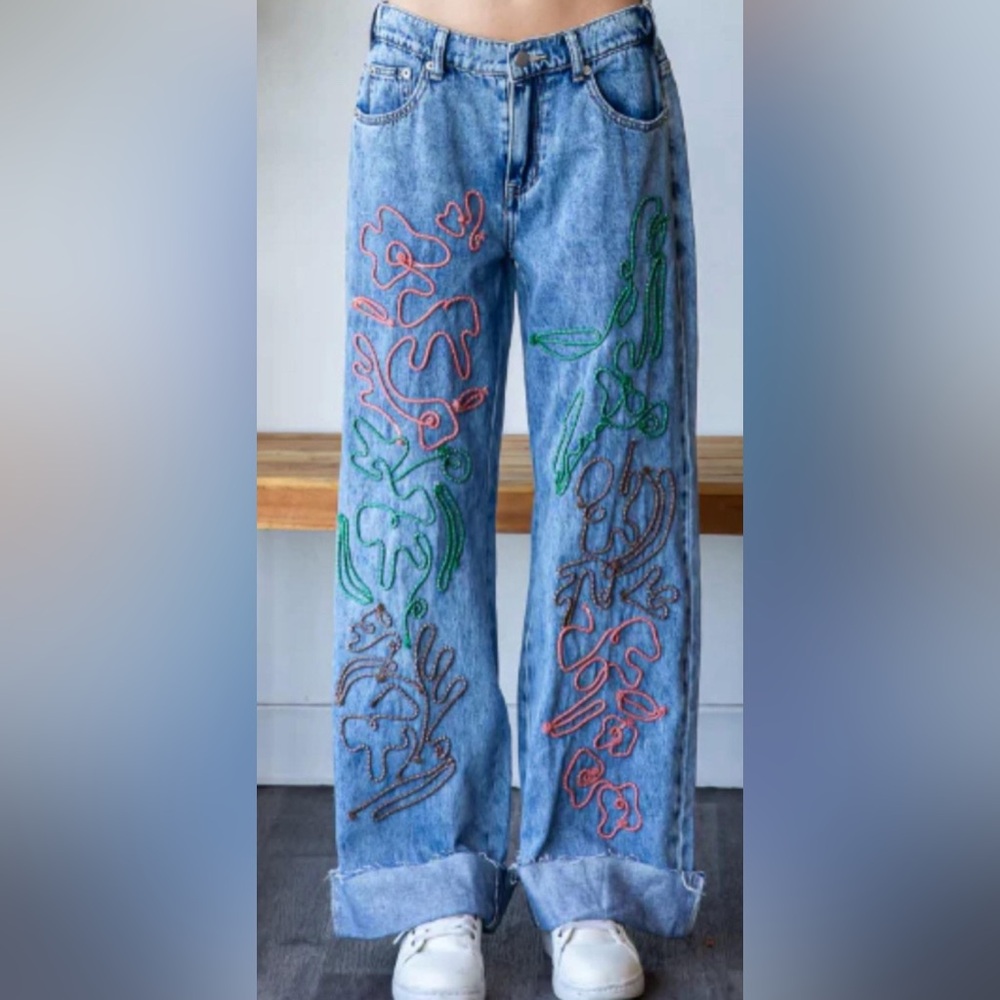 Oli & Hali Denim Cuffed Jeans with Colorful Embroidery